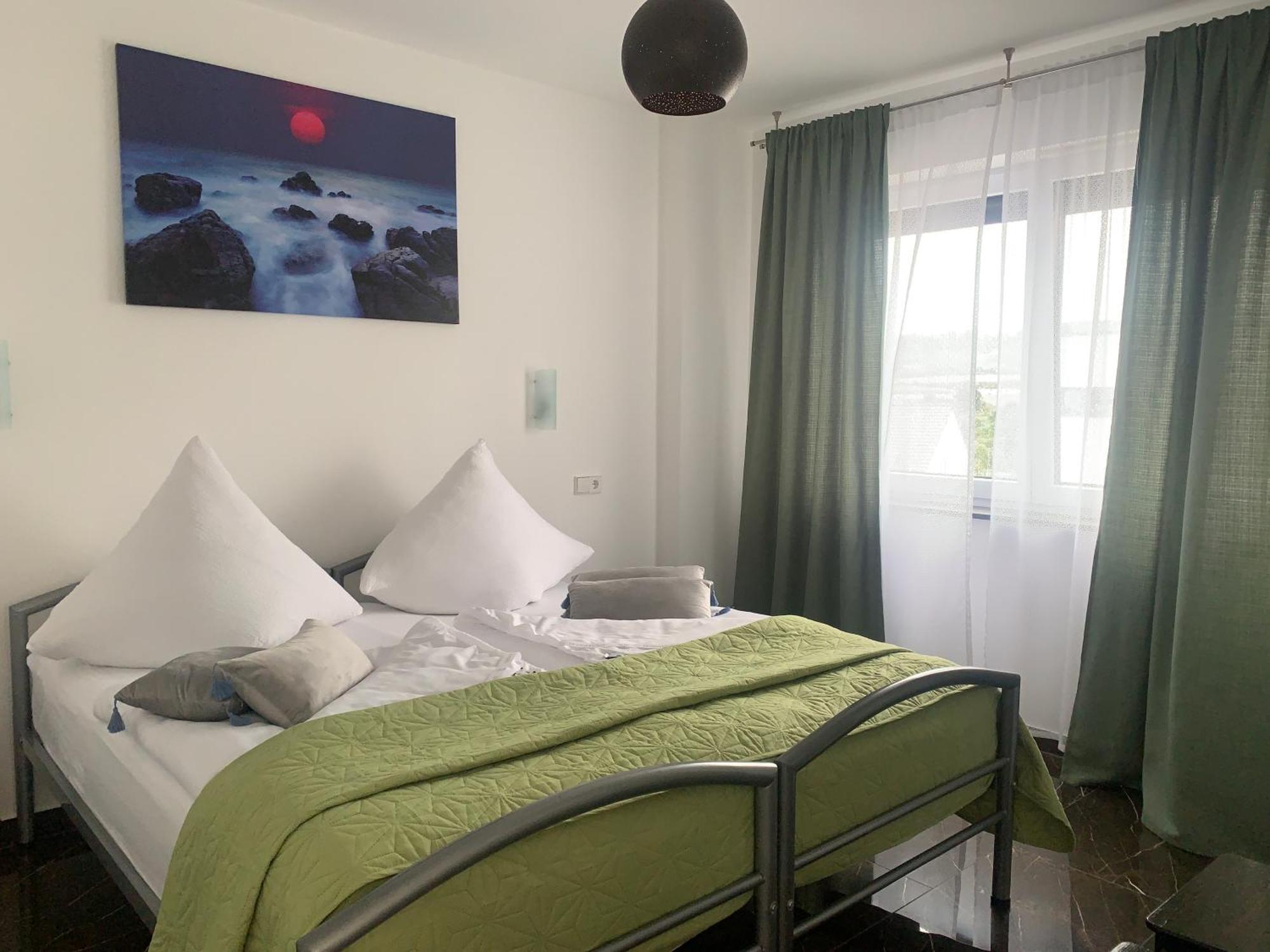 Ferienwohnung-ไวน์ชตัดท์ ภายนอก รูปภาพ