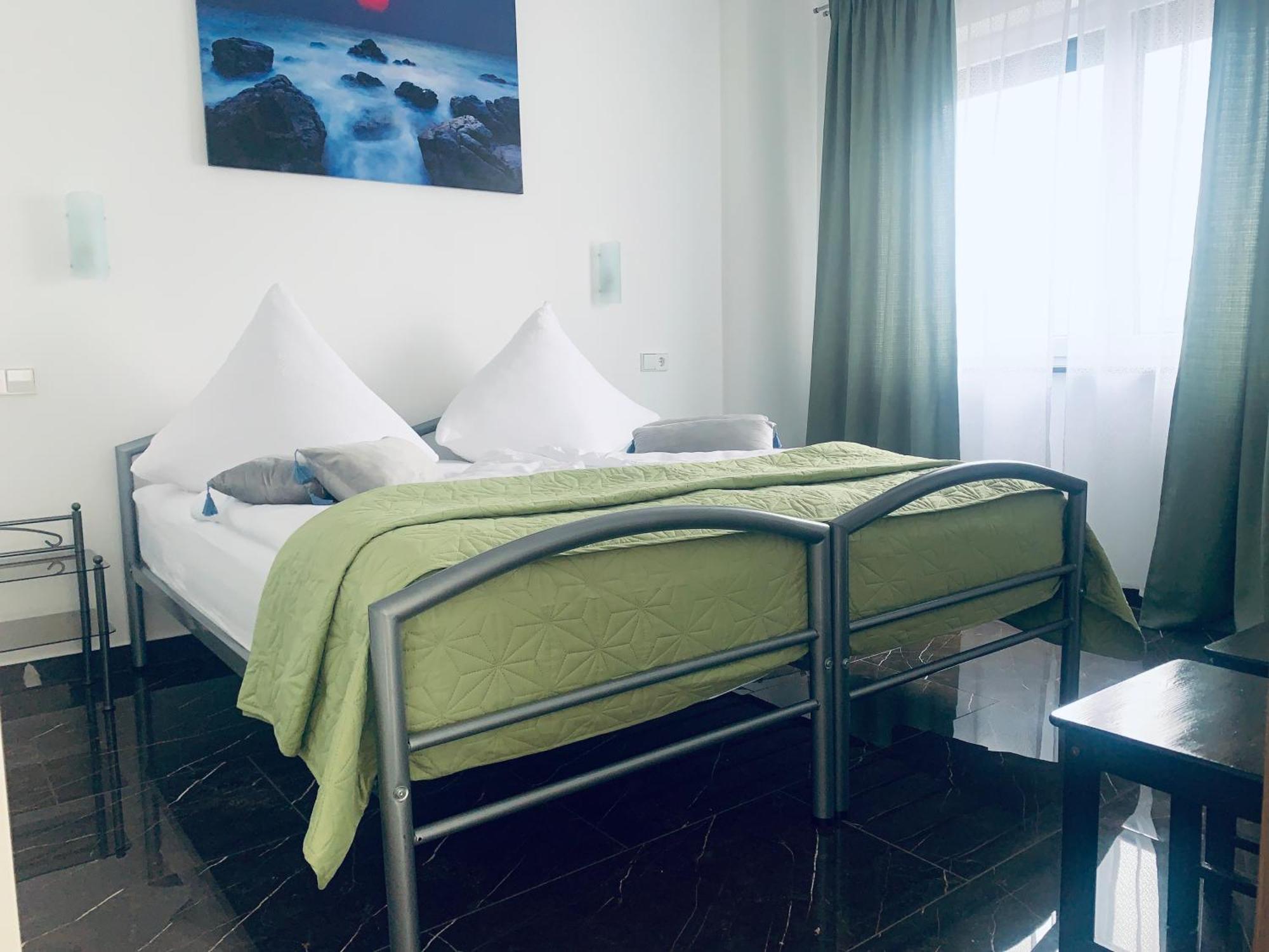 Ferienwohnung-ไวน์ชตัดท์ ภายนอก รูปภาพ