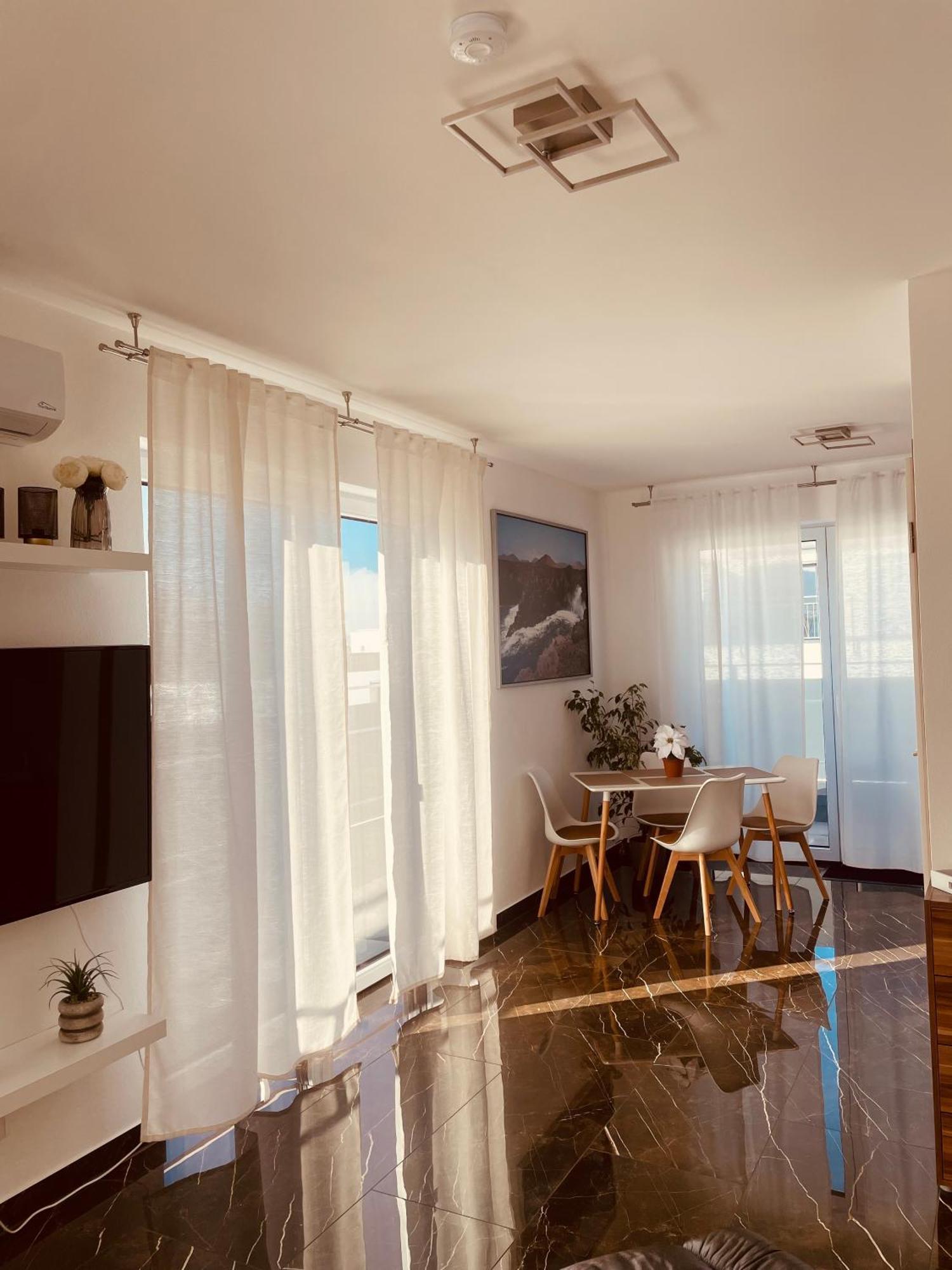 Ferienwohnung-ไวน์ชตัดท์ ภายนอก รูปภาพ